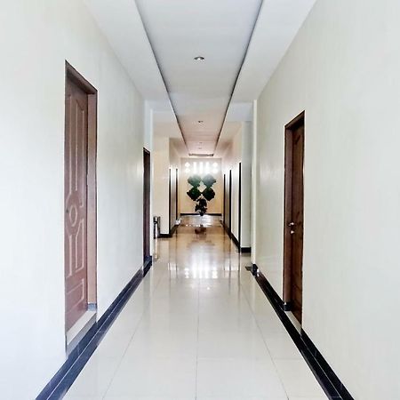 Oyo 627 Tirta Kencana Syariah Hotel Pekanbaru Exterior photo