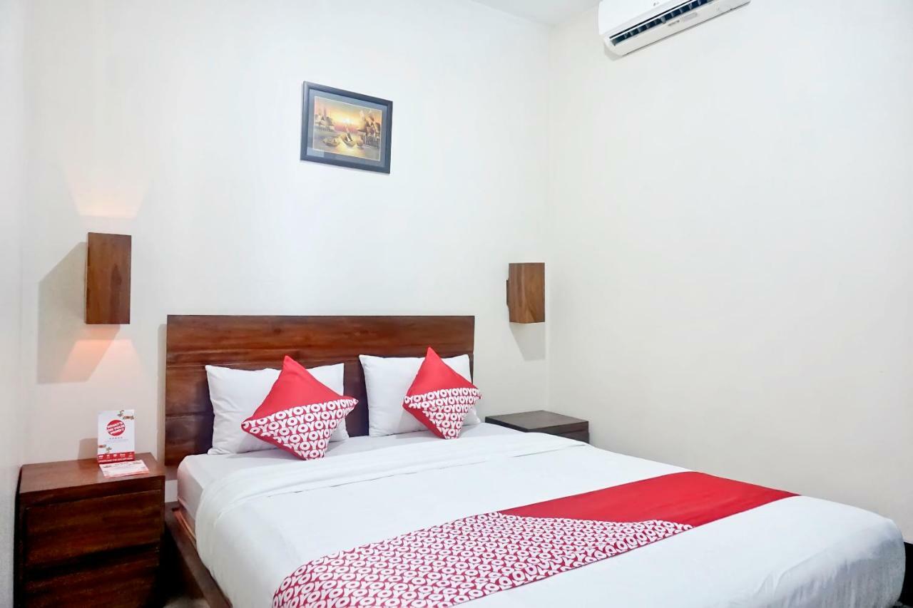 Oyo 627 Tirta Kencana Syariah Hotel Pekanbaru Exterior photo